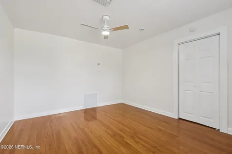 213 Jackson Avenue N Jacksonville FL 32220
