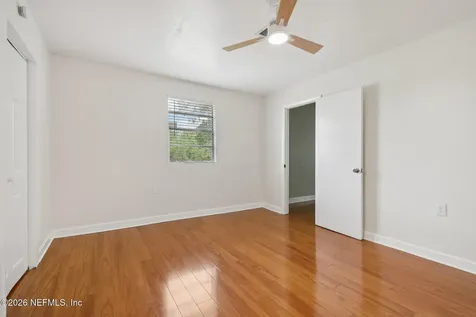 213 Jackson Avenue N Jacksonville FL 32220