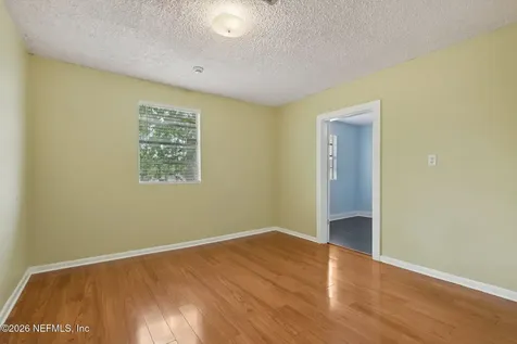 213 Jackson Avenue N Jacksonville FL 32220