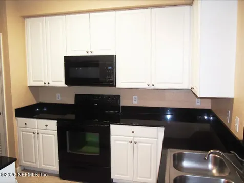 8539 Gate Parkway W Jacksonville FL 32216
