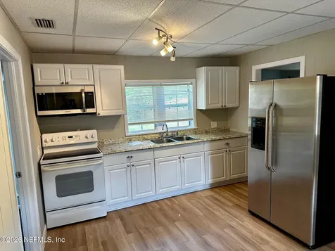 2514 Peach Drive Jacksonville FL 32246