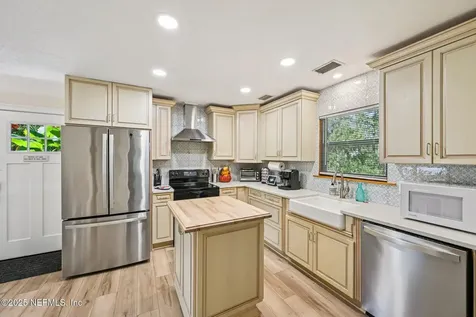 1265 Whispering Pines Road St. Johns FL 32259