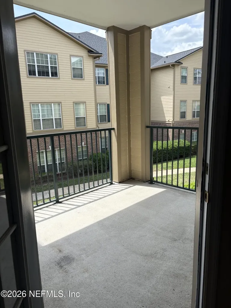 7800 Point Meadows Drive Jacksonville FL 32256