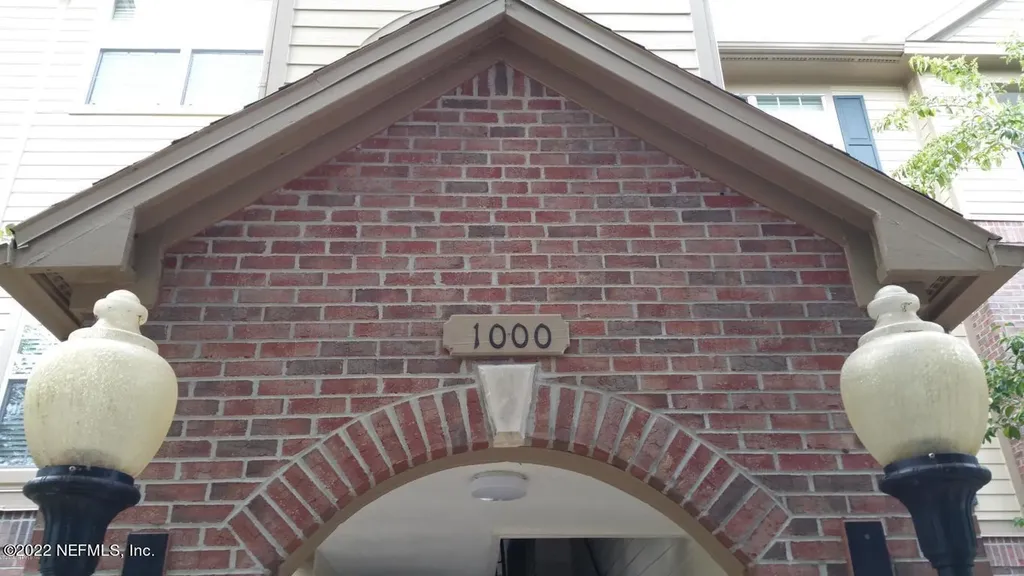 7800 Point Meadows Drive Jacksonville FL 32256