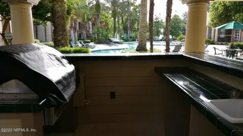 7800 Point Meadows Drive Jacksonville FL 32256