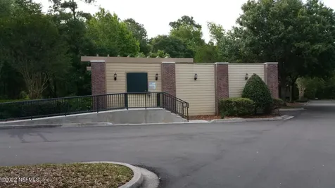 7800 Point Meadows Drive Jacksonville FL 32256