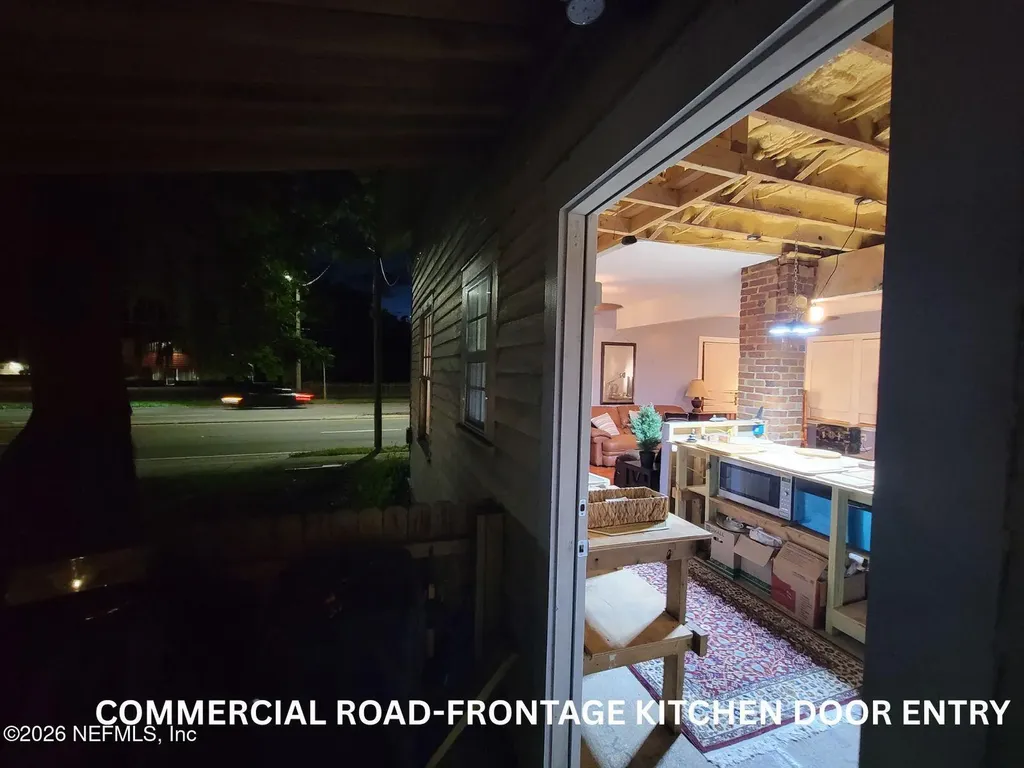 216 N Summit Street Crescent City FL 32112
