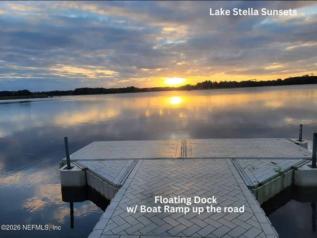 216 N Summit Street Crescent City FL 32112