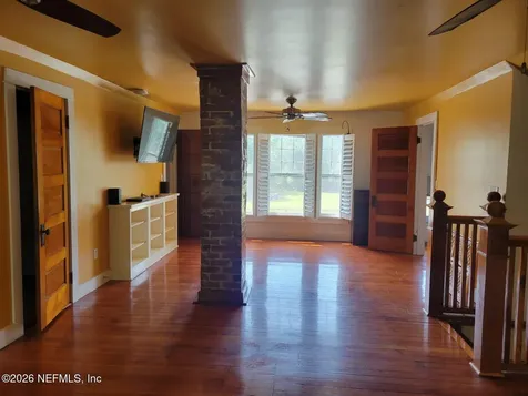 216 N Summit Street Crescent City FL 32112
