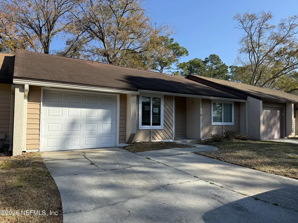 3389 Excalibur Way Jacksonville FL 32223