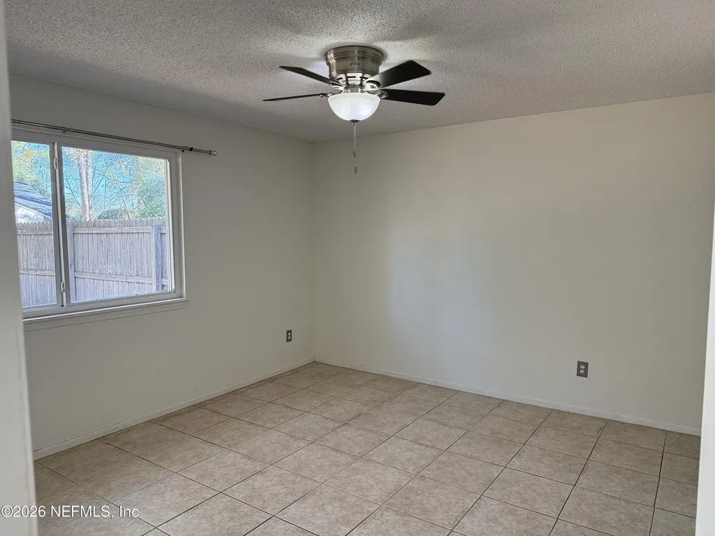 3389 Excalibur Way Jacksonville FL 32223