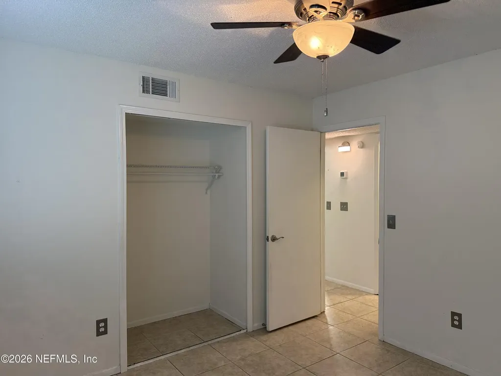 3389 Excalibur Way Jacksonville FL 32223