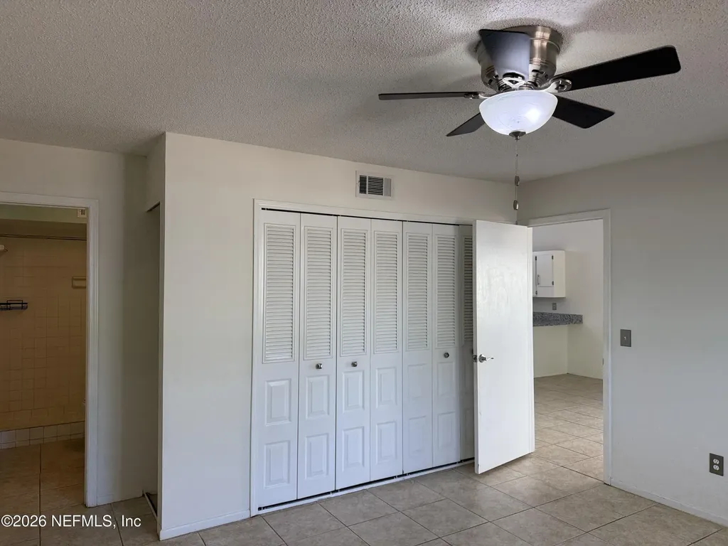 3389 Excalibur Way Jacksonville FL 32223