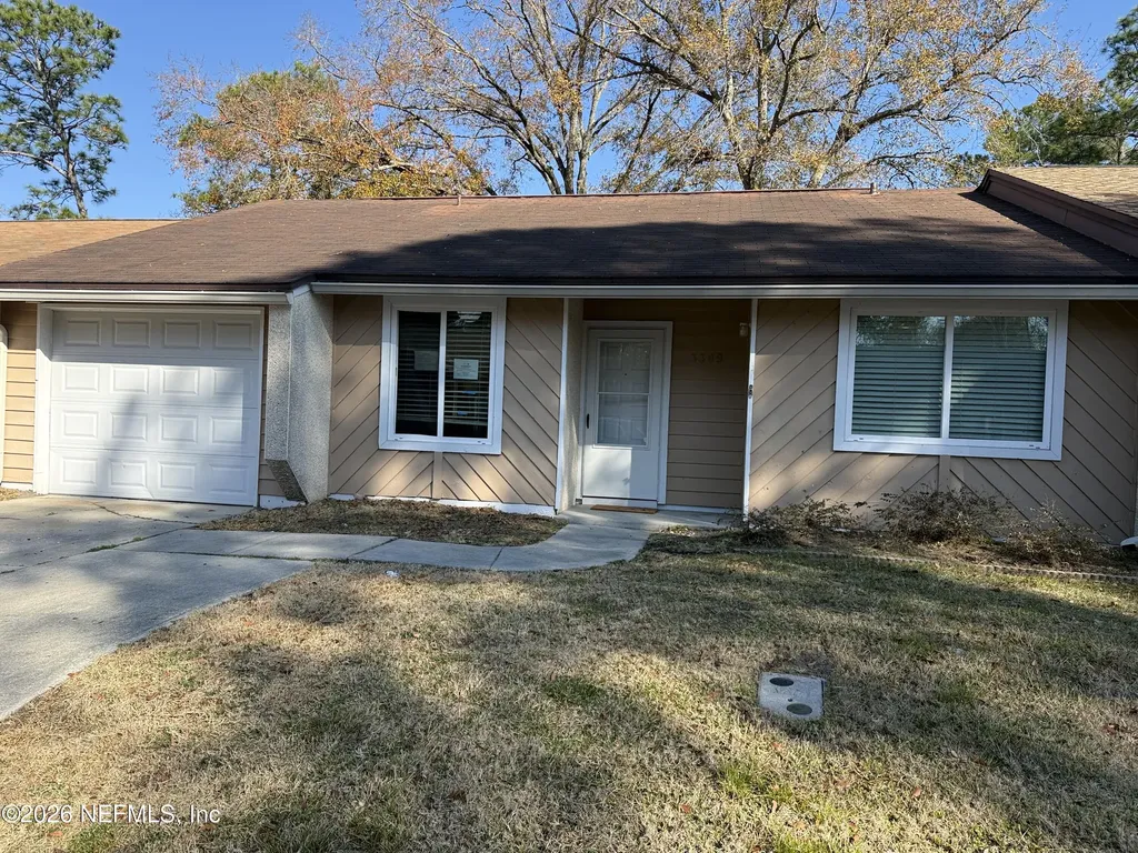 3389 Excalibur Way Jacksonville FL 32223