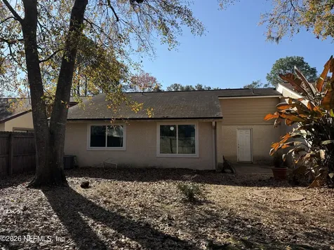 3389 Excalibur Way Jacksonville FL 32223