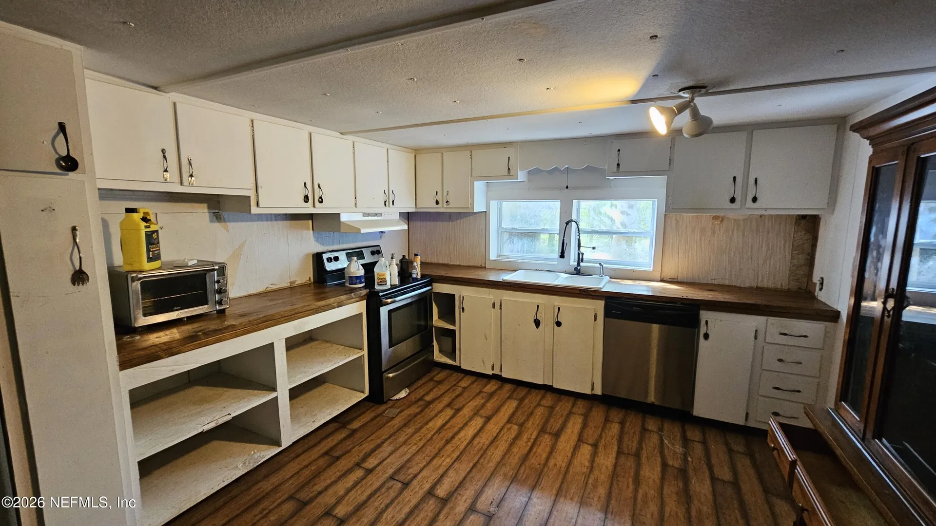 6324 Lannie Road Jacksonville FL 32218