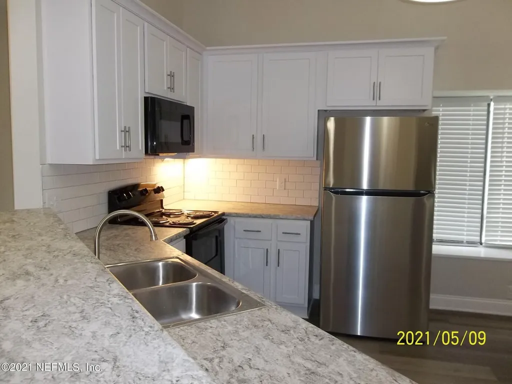 8072 Kilwinning Lane Jacksonville FL 32244