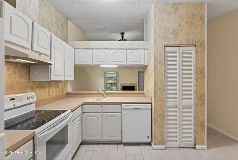 3801 Crown Point Road Jacksonville FL 32257