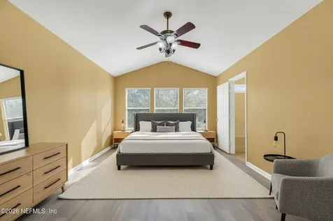 7990 Baymeadows Road E Jacksonville FL 32256