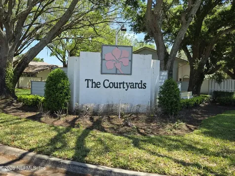 1603 Challenger Court W Jacksonville FL 32233