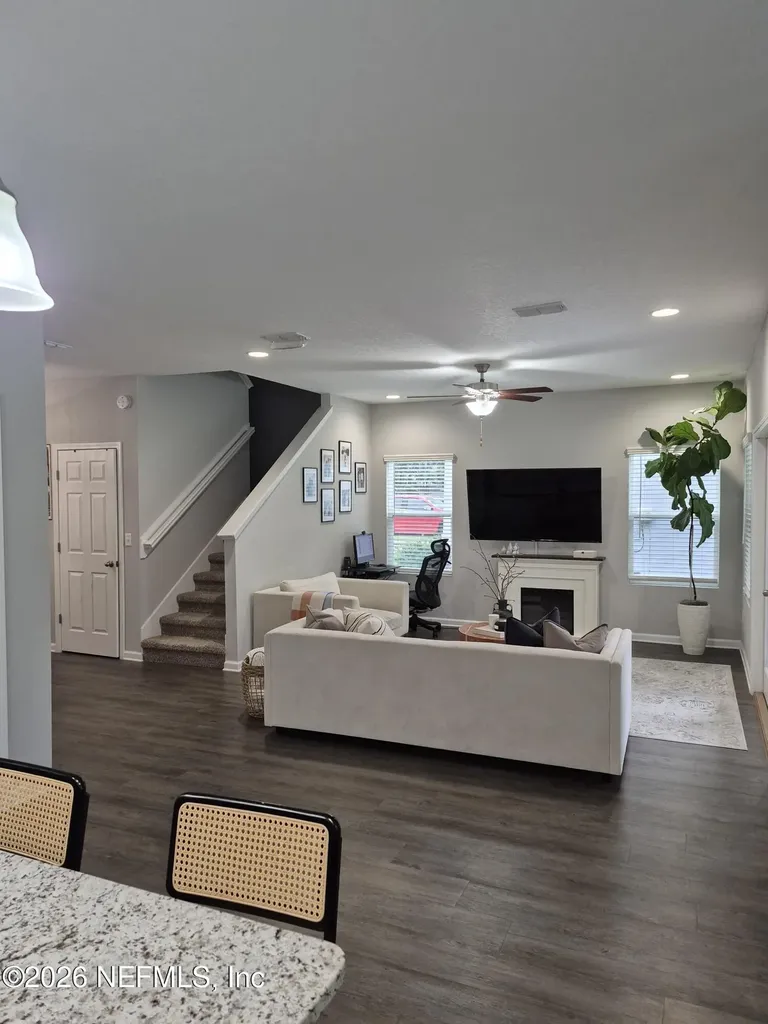 6093 Hyde Park Circle Jacksonville FL 32210