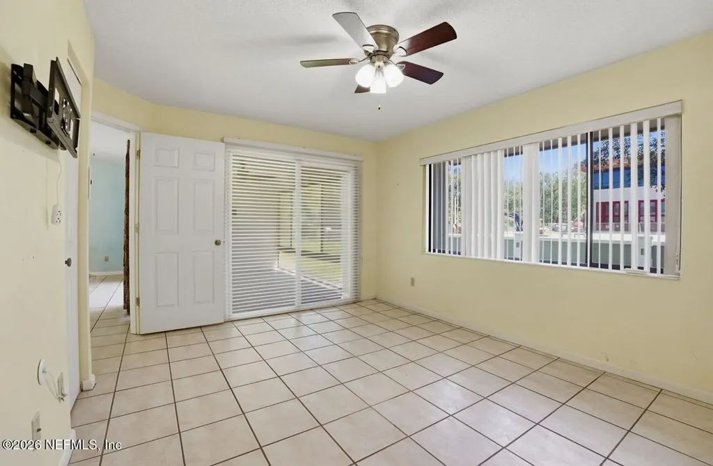 10 Lake Forest Circle N Palm Coast FL 32137