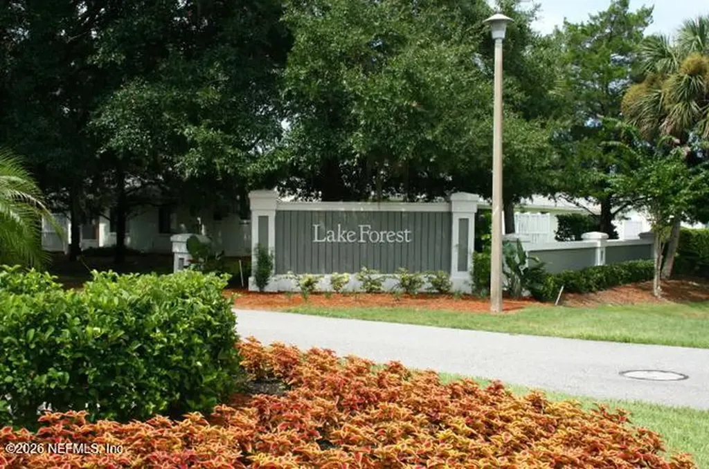 10 Lake Forest Circle N Palm Coast FL 32137