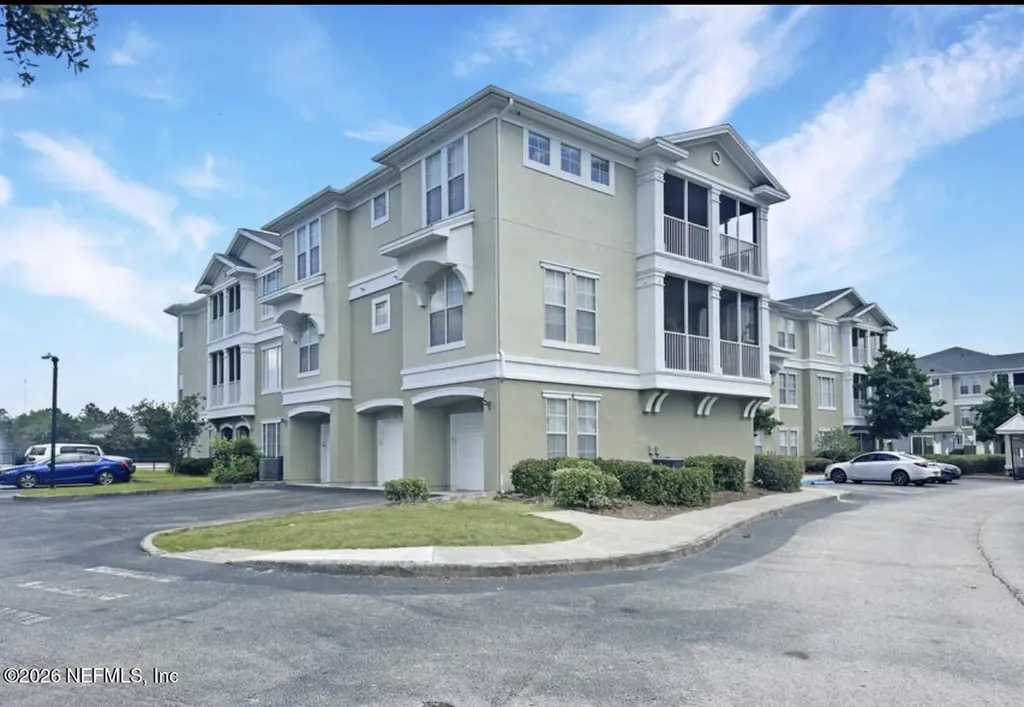 8290 Gate Parkway Jacksonville FL 32216