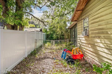 502 SE 15th Street Gainesville FL 32641