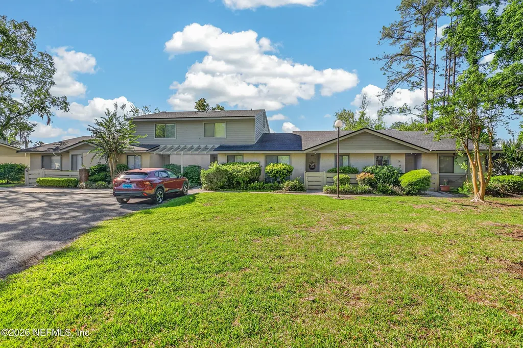 7701 Baymeadows Circle W Jacksonville FL 32256