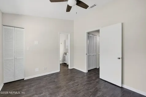 7701 Baymeadows Circle W Jacksonville FL 32256