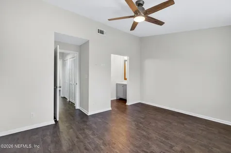 7701 Baymeadows Circle W Jacksonville FL 32256