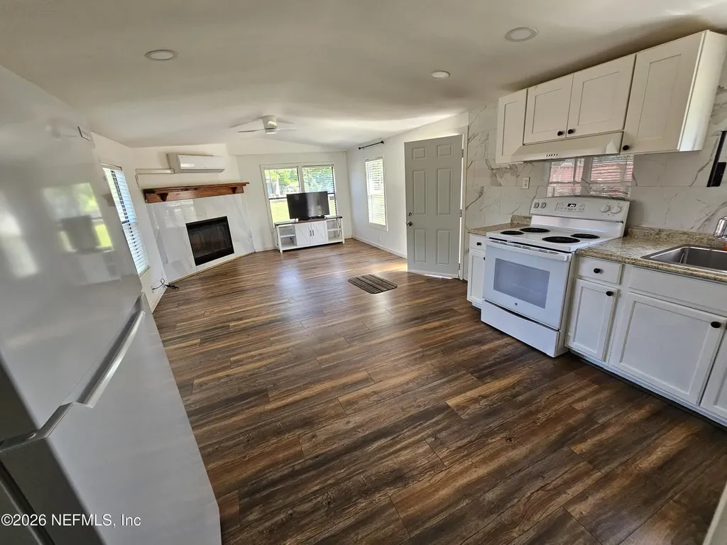 6715 Pickettville Road Jacksonville FL 32254