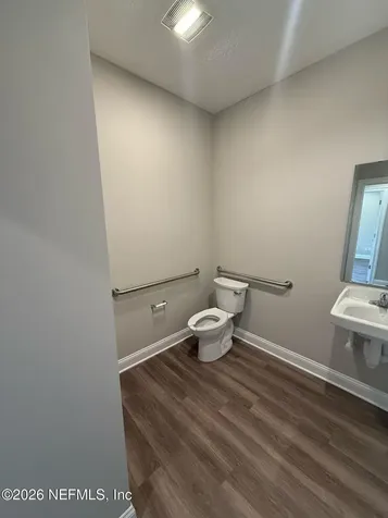 94 Robert Village St. Johns FL 32259