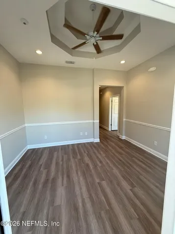 94 Robert Village St. Johns FL 32259