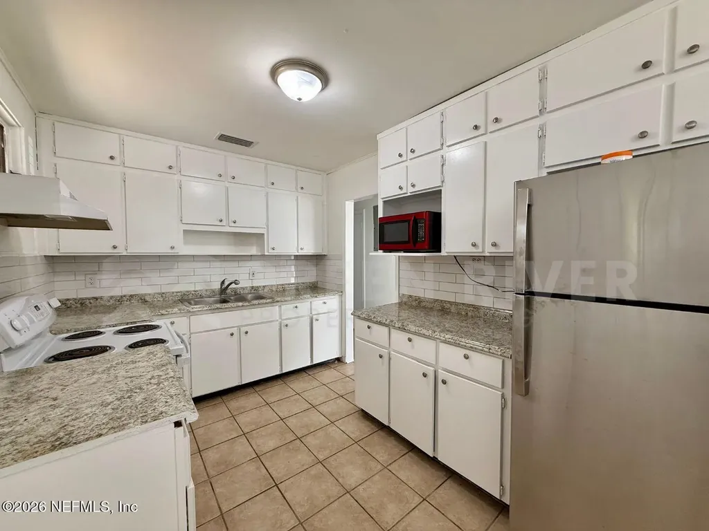 4623 Suffolk Avenue Jacksonville FL 32208