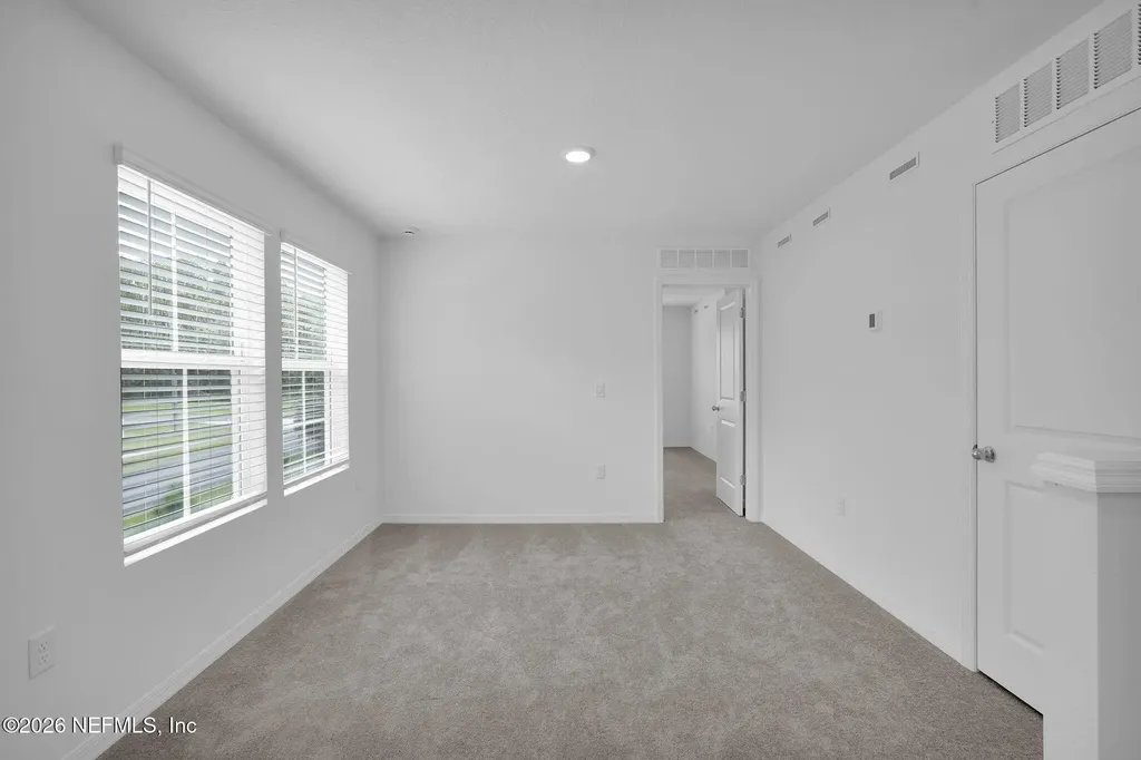 10135 Whistling Pne Court Jacksonville FL 32221