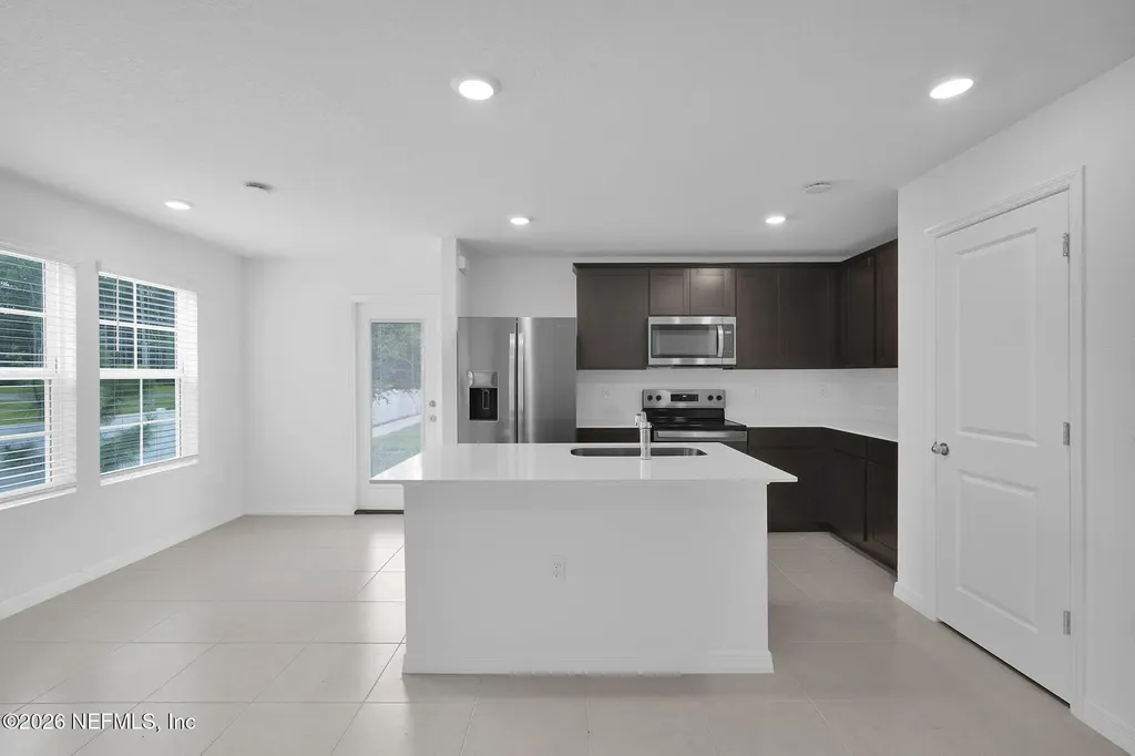 10135 Whistling Pne Court Jacksonville FL 32221