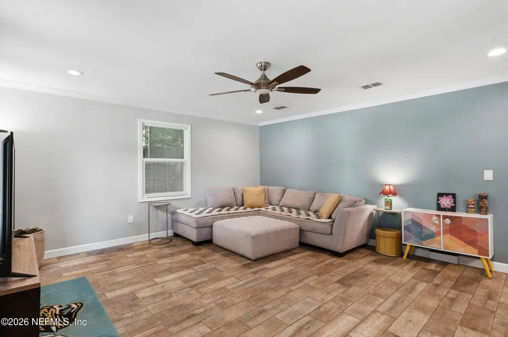 2032 Inwood Terrace Jacksonville FL 32207