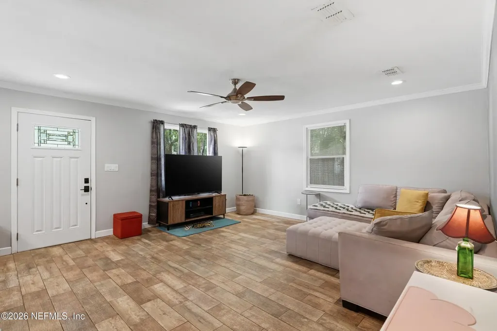 2032 Inwood Terrace Jacksonville FL 32207