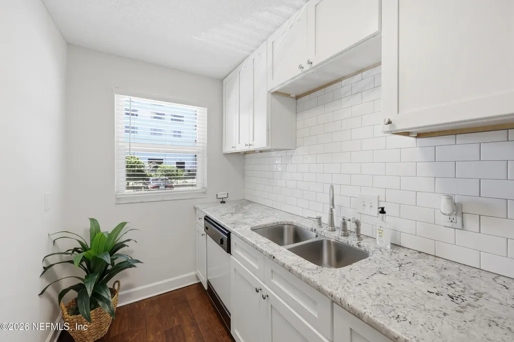 2950 Street Johns Avenue Jacksonville FL 32205