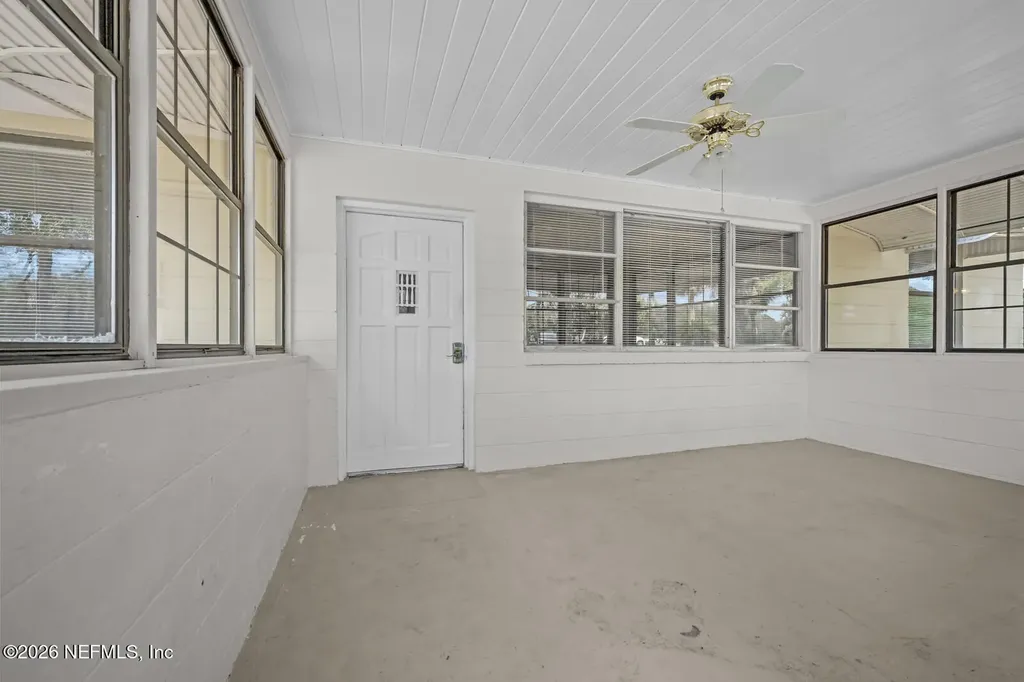 8842 Mckenna Drive Jacksonville FL 32226