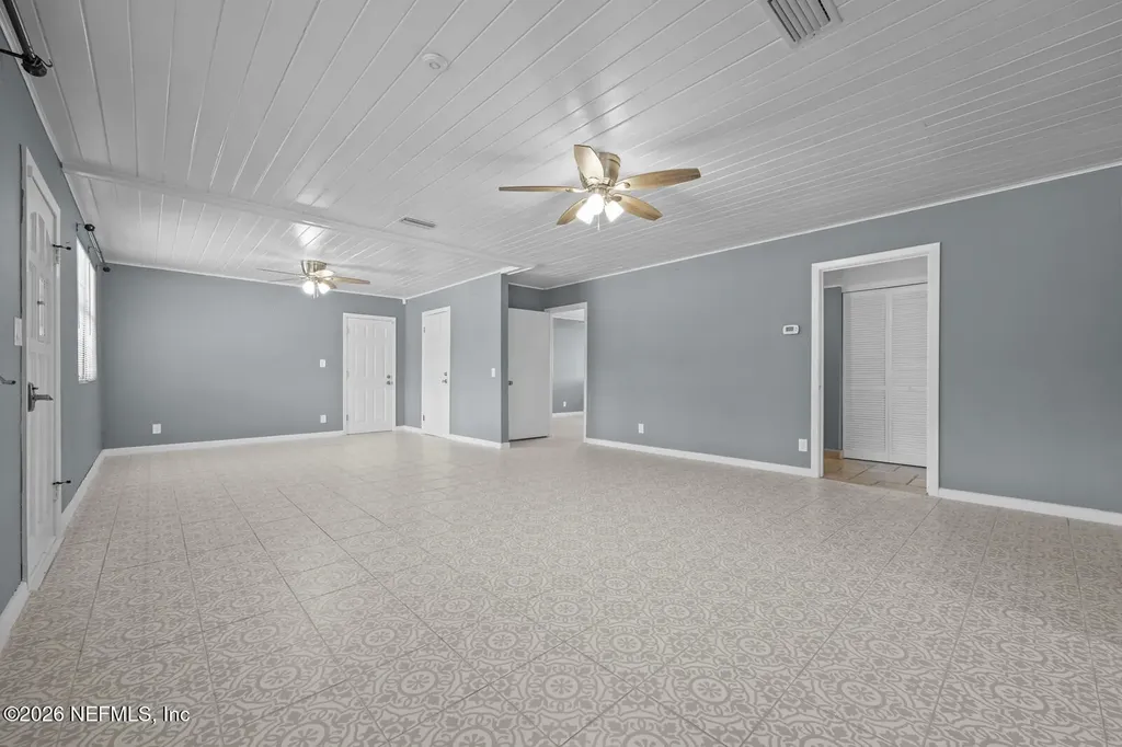 8842 Mckenna Drive Jacksonville FL 32226