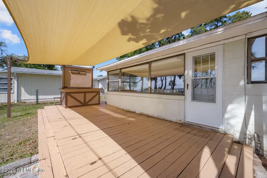8842 Mckenna Drive Jacksonville FL 32226