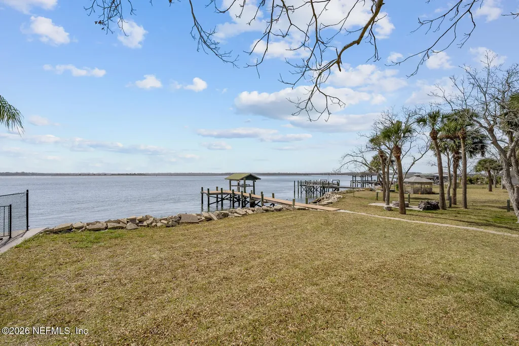 8842 Mckenna Drive Jacksonville FL 32226