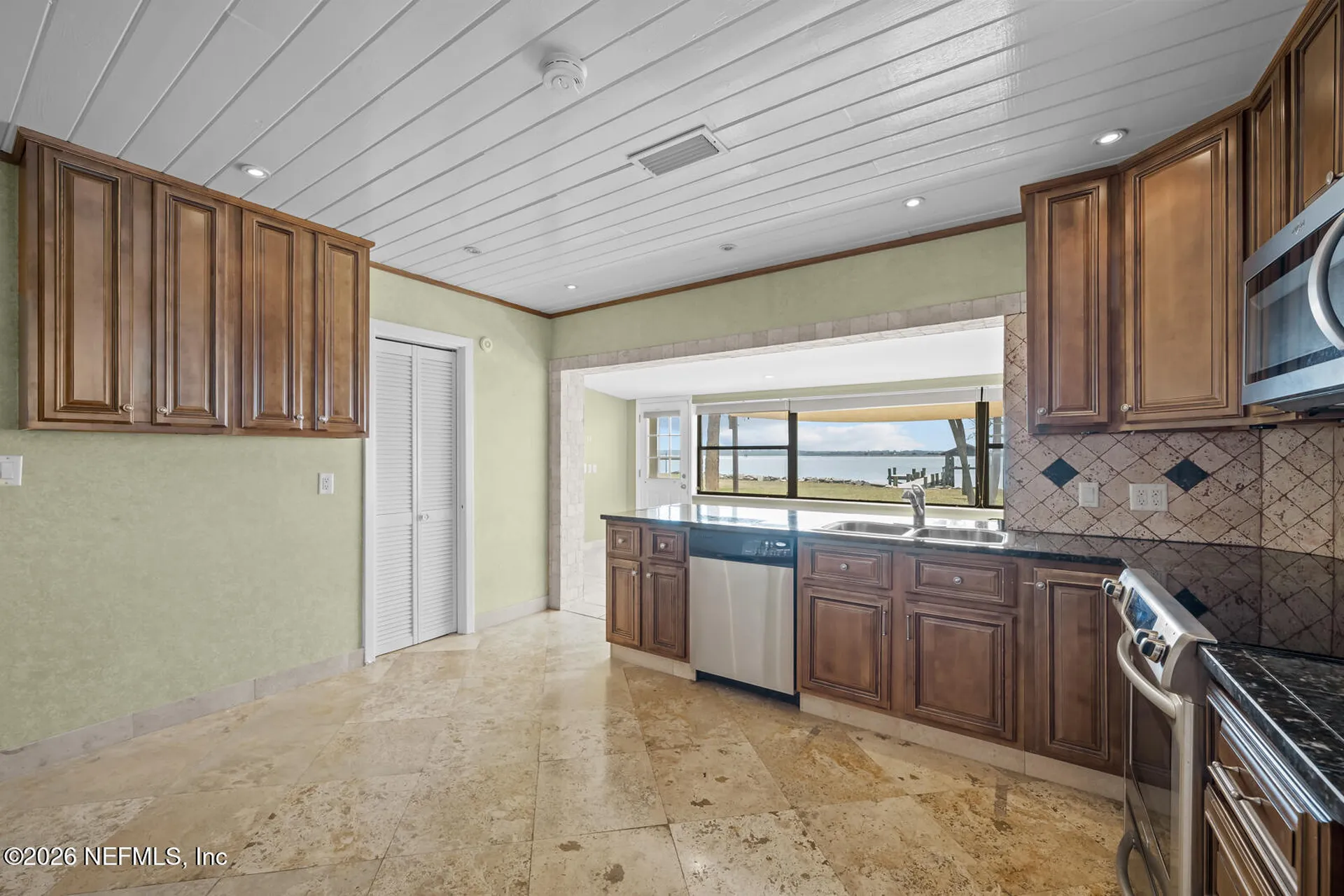 8842 Mckenna Drive Jacksonville FL 32226