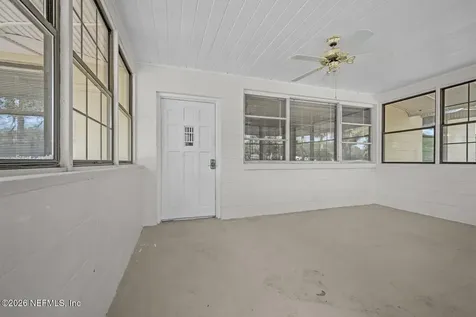 8842 Mckenna Drive Jacksonville FL 32226