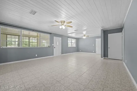 8842 Mckenna Drive Jacksonville FL 32226