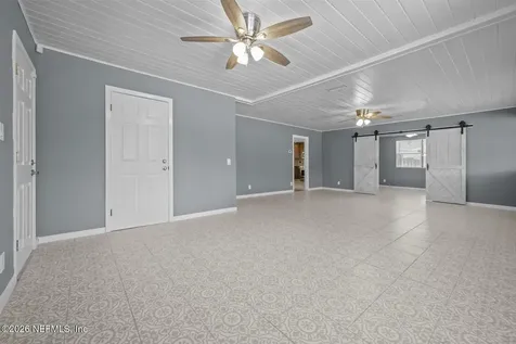 8842 Mckenna Drive Jacksonville FL 32226