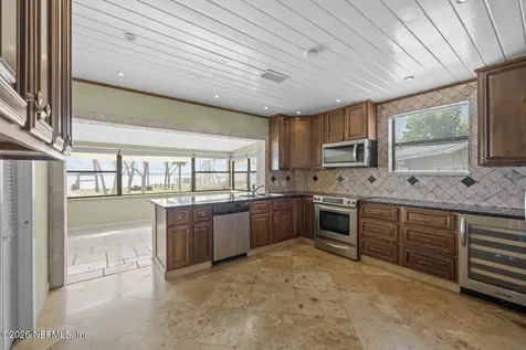 8842 Mckenna Drive Jacksonville FL 32226